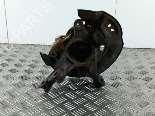 Used Left front steering knuckle TOYOTA YARIS (_P9_) 1.4 D-4D (NLP90_, NLP90R) (90 hp) 28784236