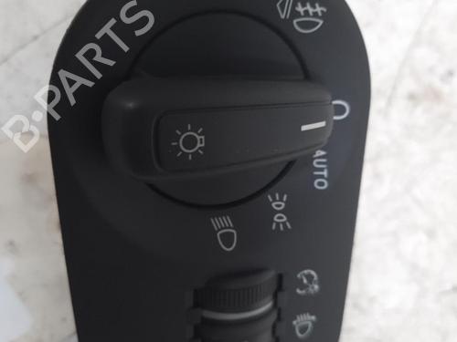 Used Headlight switch AUDI A1 Sportback (8XA, 8XF) 1.6 TDI (90 hp) 28790008
