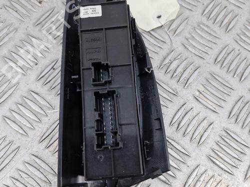 Used Left front window switch Left front window switch 38422680 38422680