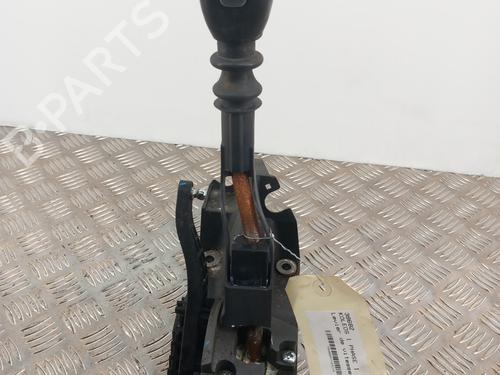 Used Gear lever RENAULT KOLEOS I (HY_) 2.0 dCi 4x4 (HY0K) (150 hp) 28739681