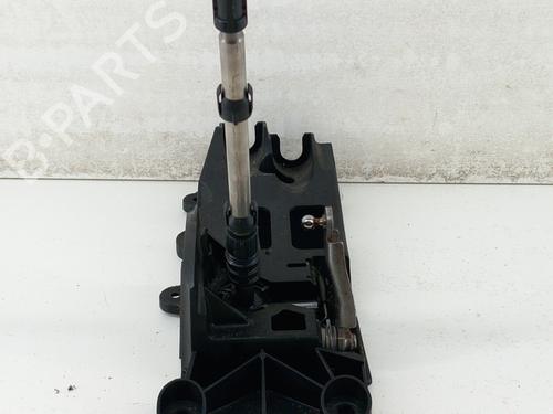 Used Gear lever RENAULT MEGANE III Coupe (DZ0/1_) 1.9 dCi (DZ0N, DZ0J, DZ1J, DZ1K) (131 hp) 28773234