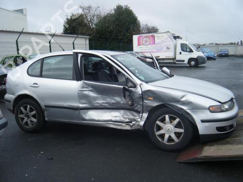 Right front fog light SEAT LEON (1M1) 1.9 TDI | BP28790855C31 - Image 5