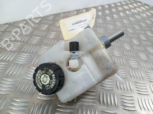 Used Brake master cylinder RENAULT TWINGO III (BCM_, BCA_) 1.0 SCe 70 (BCMB) (69 hp) 28745099