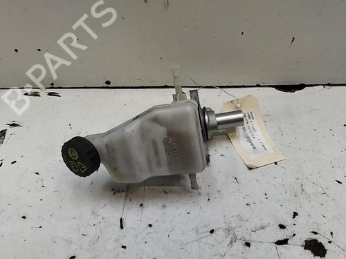 Used Brake master cylinder Brake master cylinder PEUGEOT 3008 II SUV (MC_, MR_, MJ_, M4_) 2.0 BlueHDi 150 (MJAHXH, MJAHXV, MJAHXG, MJAHSH, MJAHRH,... (150 hp) 28794088 28794088