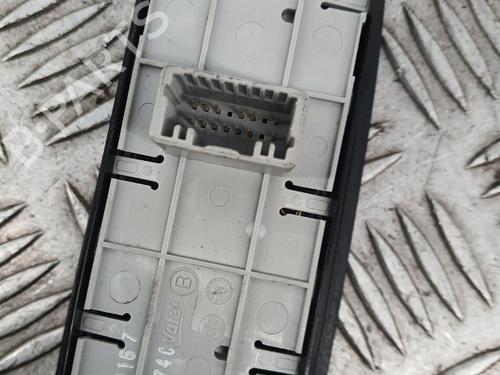 Used Left front window switch Left front window switch 39017086 39017086