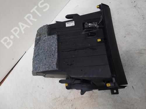 Used Glove box Glove box RENAULT MEGANE IV Hatchback (B9A/M/N_) 1.5 dCi 110 (B9A3) (110 hp) 28770365 28770365