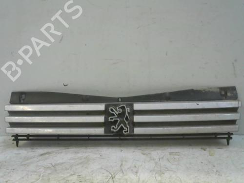 Used Grille PEUGEOT 205 II (20A/C) 1.7 Diesel (60 hp) 28765560
