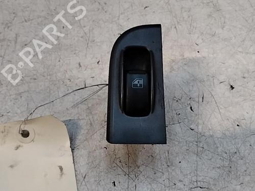 Used Right rear window switch HYUNDAI TRAJET (FO) 2.0 CRDi (113 hp) 28771098