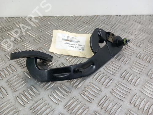 Clutch pedal PEUGEOT 807 (EB_) 2.2 HDi | BP29898207I13
