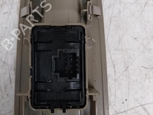 Used Right front window switch Right front window switch RENAULT SCÉNIC III (JZ0/1_) 2.0 dCi (JZ0Y, JZ26) (150 hp) 28789837 28789837
