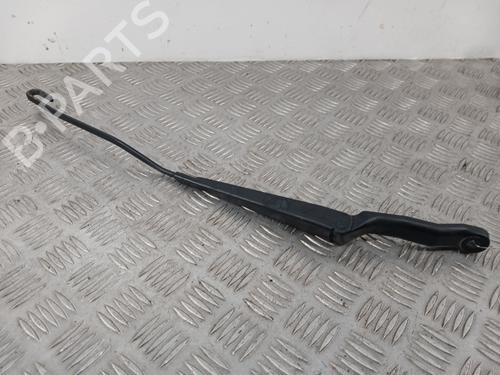 Used Front windshield wiper arm PEUGEOT 206+ (2L_, 2M_) 1.1 (60 hp) 31968552