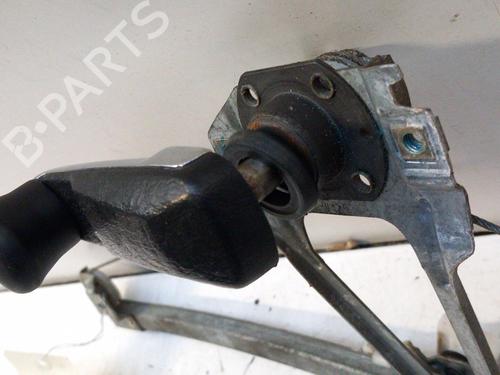 Used Rear right window mechanism Rear right window mechanism MERCEDES-BENZ 124 T-Model (S124) 250 T D (124.185) (90 hp) 28748639 28748639
