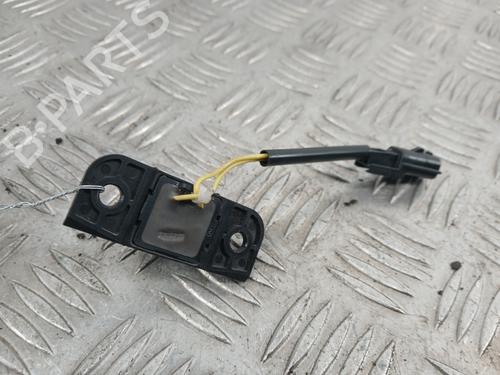 switch-renault-megane-e-tech-suv-2021-31113450 main image