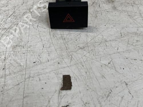 Used Warning switch VW POLO V (6R1, 6C1) 1.6 TDI (90 hp) 28750426
