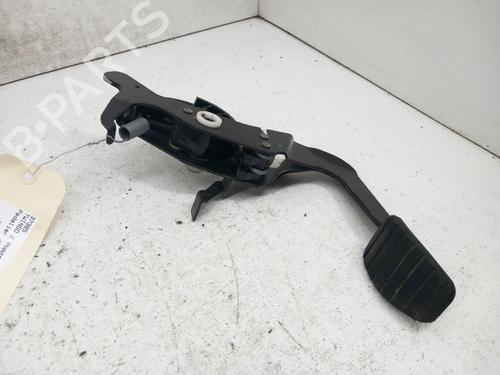 Used Clutch pedal RENAULT TWINGO II (CN0_) 1.2 16V (CN04, CN0B) (75 hp) 28780723