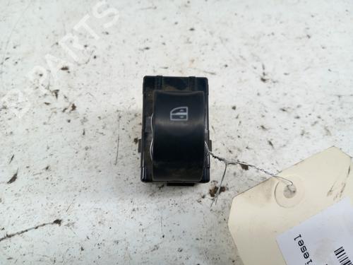 Used Right rear window switch RENAULT KOLEOS I (HY_) 2.0 dCi 4x4 (HY0K) (150 hp) 28739663