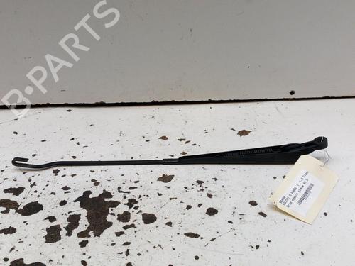 Used Front windshield wiper arm FORD ESCORT V Saloon (AFL) 1.8 TD (90 hp) 28778244