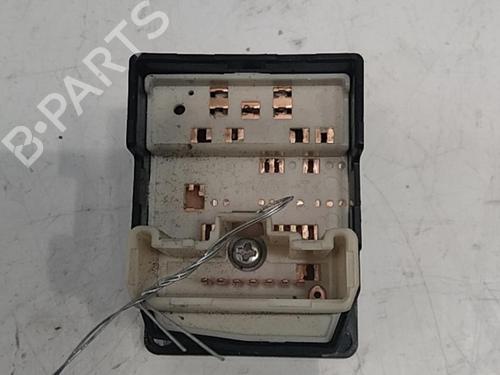 Used Mirror switch Mirror switch TOYOTA YARIS (_P9_) 1.4 D-4D (NLP90_, NLP90R) (90 hp) 28775635 28775635