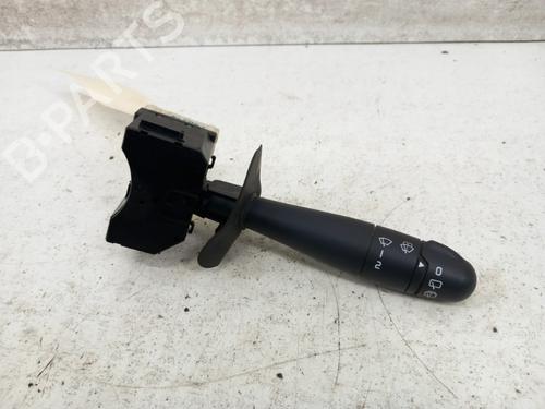Used Steering column stalk RENAULT CLIO II (BB_, CB_) 1.2 (BB0A, BB0F, BB10, BB1K, BB28, BB2D, BB2H, CB0A,... (58 hp) 28781682