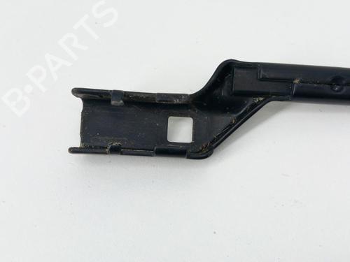 Used Front windshield wiper arm SKODA RAPID (NH3, NK3, NK6) 1.6 TDI (105 hp) 28773551