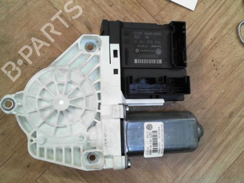 Vindusheismotor høyre foran VW PASSAT B6 Variant (3C5) 2.0 TDI (170 hp) 28777614