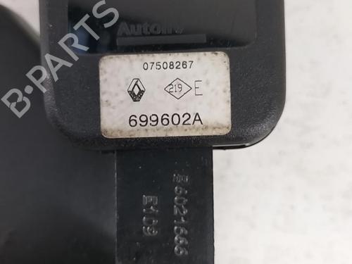 Seat buckle RENAULT MEGANE II Estate (KM0/1_) 1.5 dCi (KM16, KM1E) | BP28773504I32 