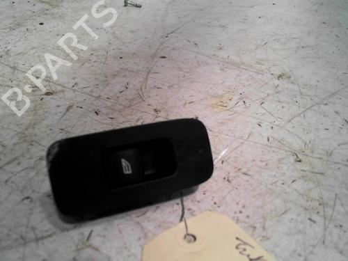 Used Switch VOLVO V40 Hatchback (525) D3 (150 hp) 28765776