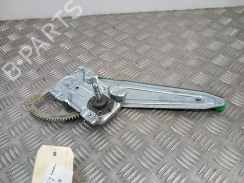 Used Rear right window mechanism TOYOTA YARIS (_P13_) 1.5 Hybrid (NHP130_, NHP130) (101 hp) 28736729