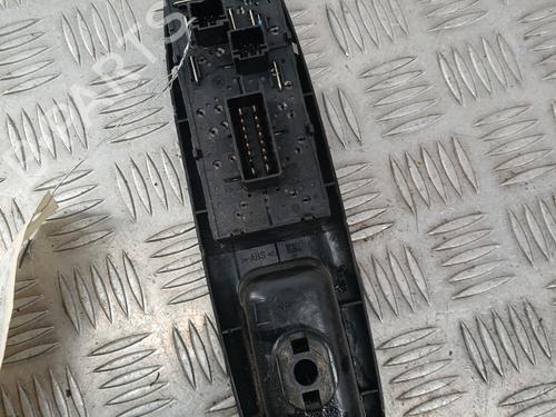 Used Left front window switch Left front window switch PEUGEOT 406 (8B) 2.0 HDI 110 (109 hp) 30392347 30392347