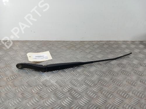 Used Front windshield wiper arm RENAULT CLIO III (BR0/1, CR0/1) 1.2 16V Hi-Flex (BR1U, CR1U) (75 hp) 28780362