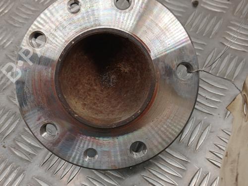 Fusée arrière droite RENAULT MEGANE IV Hatchback (B9A/M/N_) 1.5 dCi 110 (B9A3) (110 hp) 31131085