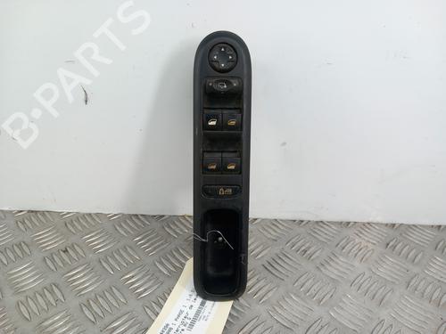 Used Left front window switch PEUGEOT 5008 (0U_, 0E_) 1.6 HDi (112 hp) 29539655
