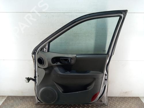 right-front-door-hyundai-santa-fe-i-sm-2000-2001-2002-2003-2004-2005-2006-28735744 main image