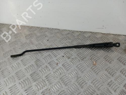 Used Front windshield wiper arm Front windshield wiper arm RENAULT CLIO I (B/C57_, 5/357_) 1.9 D (B/C/S576, B/C/S57L) (64 hp) 34627081 34627081