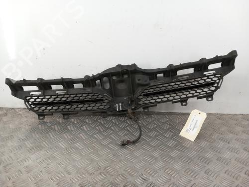 Used Grille Grille TOYOTA COROLLA Verso (ZER_, ZZE12_, R1_) 2.2 D-4D (AUR10_, AUR10R) (136 hp) 30566245 30566245