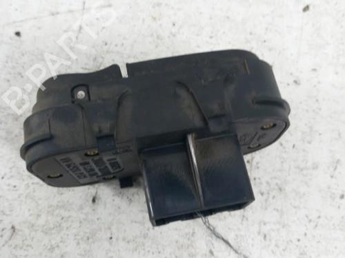 Interrupteur de vitre avant gauche FORD FOCUS I (DAW, DBW) 1.8 TDCi (115 hp) 28768083