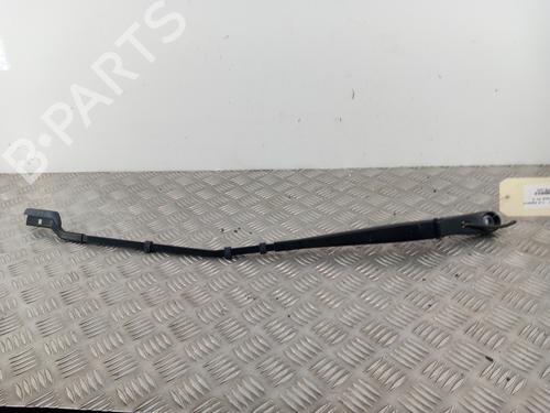 Used Front windshield wiper arm PEUGEOT 5008 II (MC_, MJ_, MR_, M4_) 1.2 THP (MRHNYH, MRHNYW, MRHNSJ, MRHNSU, MRHNSM) (131 hp) 28736307