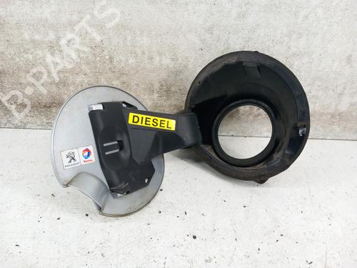 fuel-flap-peugeot-5008-0u_-0e_-2009-2010-2011-2012-2013-2014-2015-2016-2017-28737672 main image