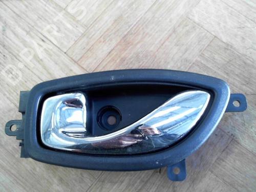 Venstre bak invendig håndtak RENAULT KOLEOS I (HY_) 2.0 dCi (HY0K) (150 hp) 28765916