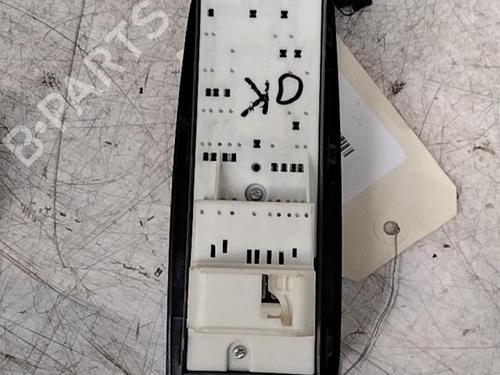 Used Left front window switch TOYOTA AURIS (_E15_) 1.4 D-4D (NDE150_, NDE150R) (90 hp) 28774695