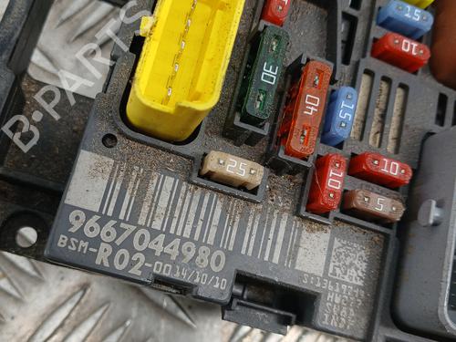 Used Fuse box Fuse box PEUGEOT 3008 I MPV (0U_) 1.6 HDi (114 hp) 34212907 34212907