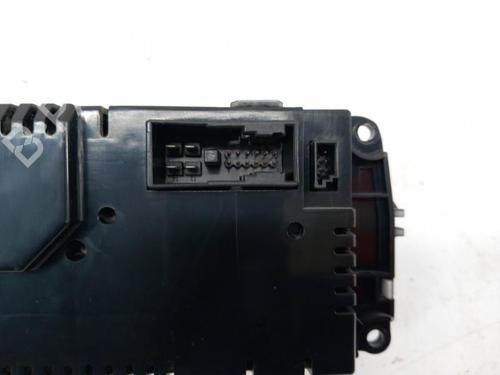 climate-control-mercedes-benz-c-class-w203-2000-2001-2002-2003-2004-2005-2006-2007-28746626 main image