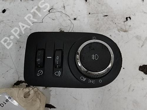 Used Headlight switch OPEL CORSA D (S07) 1.3 CDTI (L08, L68) (90 hp) 28776470