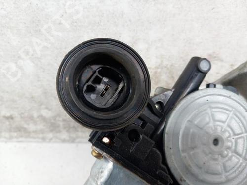 Used Rear right window mechanism TOYOTA RAV 4 II (_A2_) 2.0 D 4WD (CLA20_, CLA21_, CLA20R, CLA21R) (116 hp) 28746589