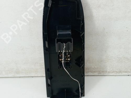 Right front window switch SUZUKI GRAND VITARA II (JT, TE, TD) 1.9 DDiS All-wheel Drive (JT419, TD44, JB419WD, JB419XD,... | BP28762131I26 - Image 2