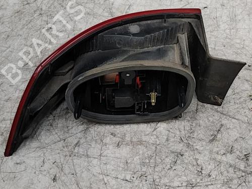 Højre baglygte RENAULT LAGUNA II (BG0/1_) 1.8 16V (BG04, BG0B, BG0C, BG0V) (117 hp) 28789734