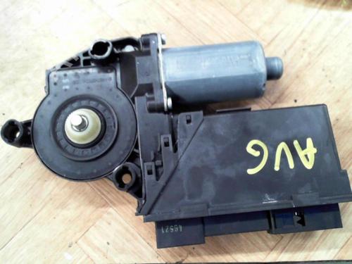 Used Left front window motor AUDI A4 B7 (8EC) RS4 quattro (420 hp) 28792797