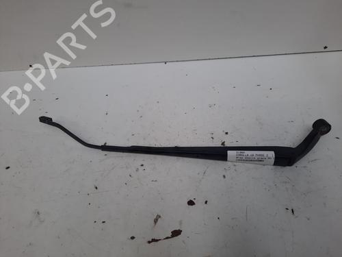 Used Front windshield wiper arm TOYOTA COROLLA (_E12_) 1.4 D (NDE120_, NDE120R) (90 hp) 28747265