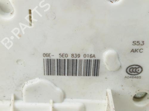 Used Rear right lock Rear right lock SKODA RAPID (NH3, NK3, NK6) 1.6 TDI (105 hp) 28773543 28773543