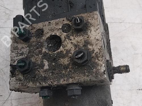 Used ABS pump RENAULT SAFRANE II (B54_) 2.2 dT (B54G) (113 hp) 28753241